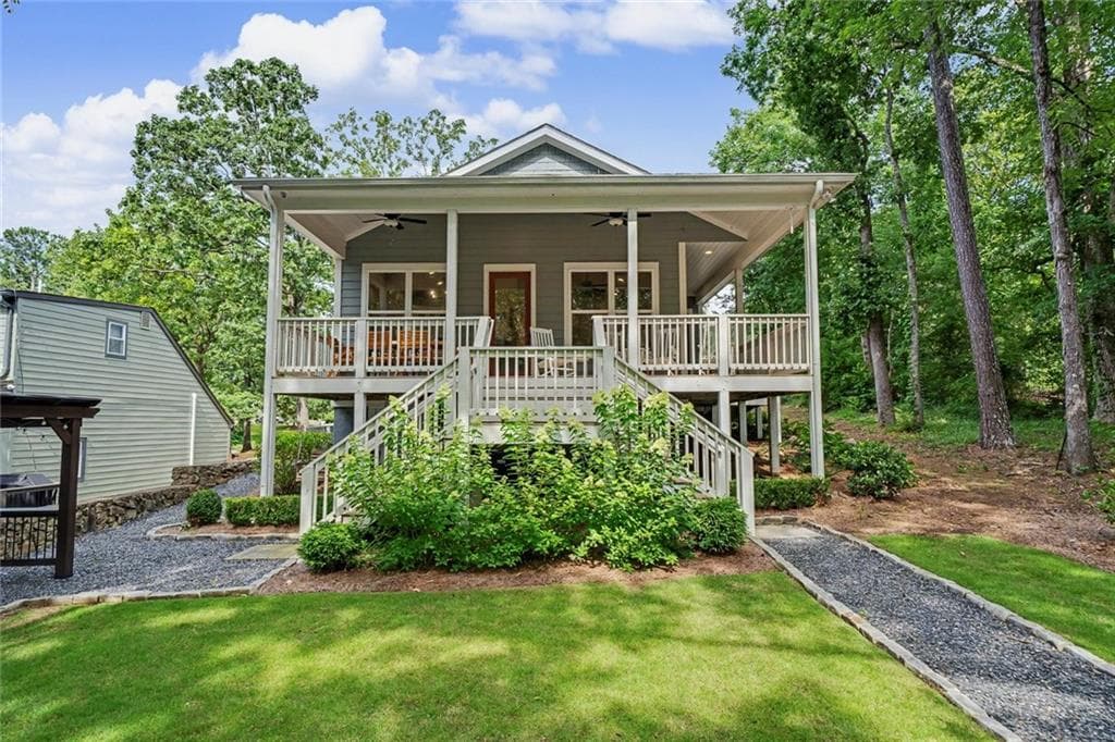 3 bedroom, 2 bathroom, 1,398 sq ft single family residence for sale at 224 Lakeshore Circle, Acworth, GA 30101
