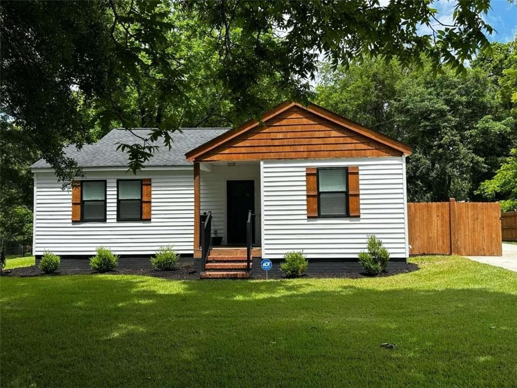 2 bedroom, 2 bathroom single family residence sold at 464 Adamson Avenue, Carrollton, GA 30117
