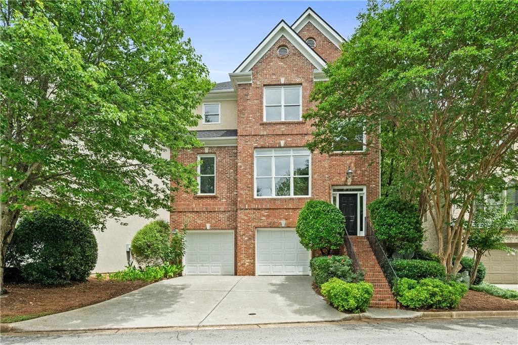 5 bedroom, 4 bathroom, 3,142 sq ft single family residence sold at 2434 Vivian Circle, Decatur, GA 30030