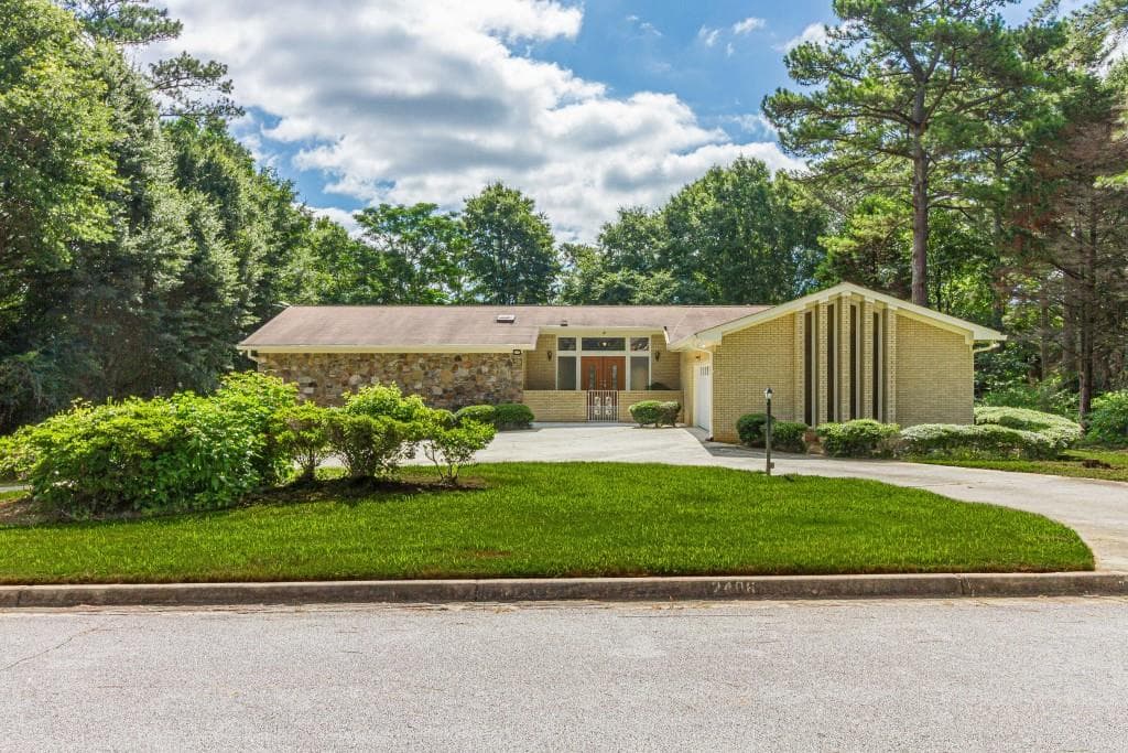 2406 Lost Valley Trail, Conyers, GA 30094 — most recent listing photo