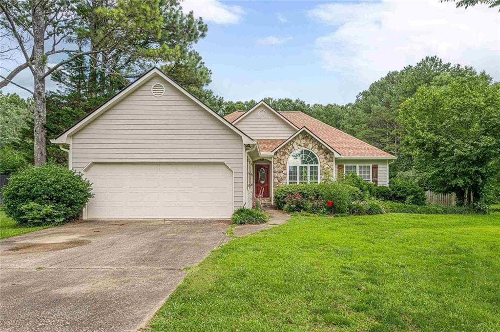 3 bedroom, 2 bathroom, 1,760 sq ft single family residence sold at 1400 White City Drive, Canton, GA 30115
