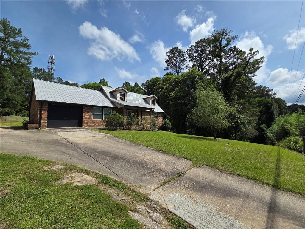 6 bedroom, 5 bathroom, 2,616 sq ft single family residence for sale at 3971 Buchanan Highway, Dallas, GA 30157