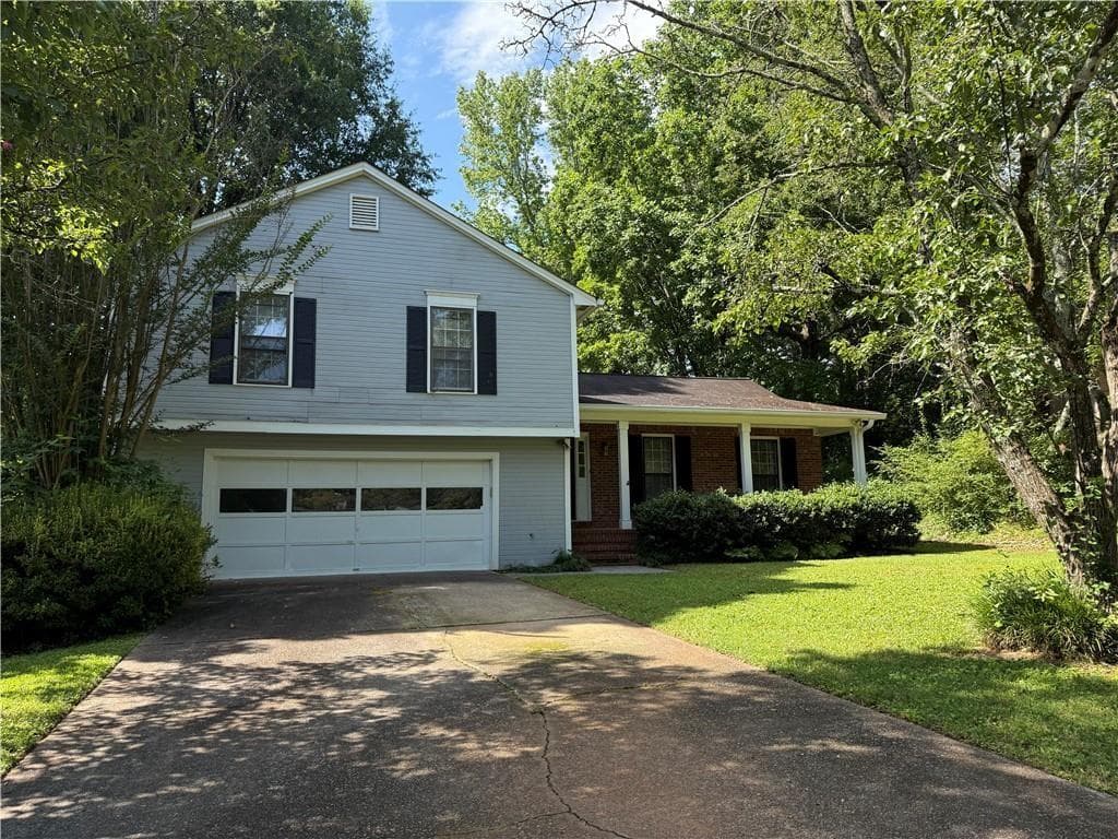 4 bedroom, 4 bathroom single family residence for rent at 1253 Tinderbox Lane, Kennesaw, GA 30144 for $2,800 a month