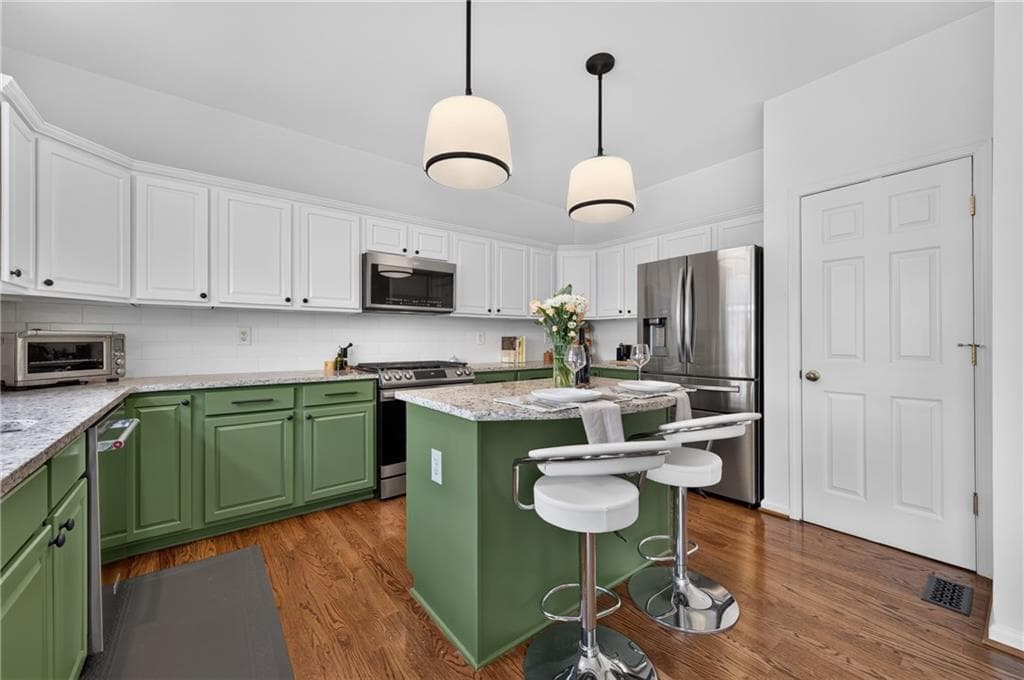 3 bedroom, 4 bathroom, 2,208 sq ft townhouse sold at 4934 Payson Way 23, Atlanta, GA 30339