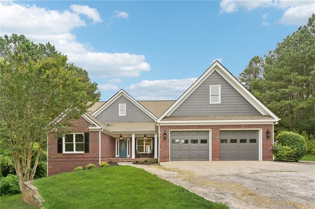 3 bedroom, 2 bathroom, 2,469 sq ft single family residence sold at 1660 Stoney Point Road, Cumming, GA 30041
