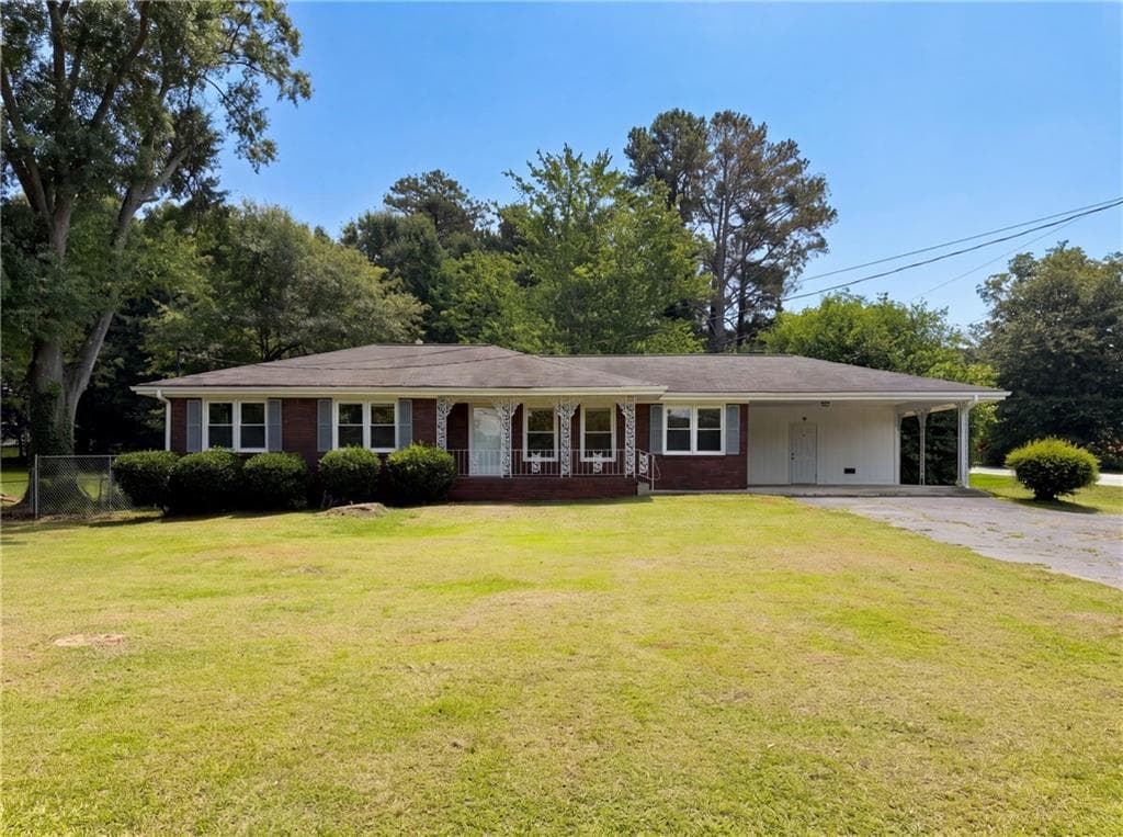 3 bedroom, 2 bathroom, 1,422 sq ft single family residence under contract at 267 Decatur Road, Mcdonough, GA 30253