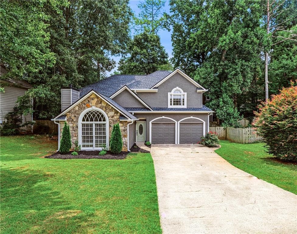 3 bedroom, 3 bathroom, 1,600 sq ft single family residence sold at 621 Radford Circle, Woodstock, GA 30188