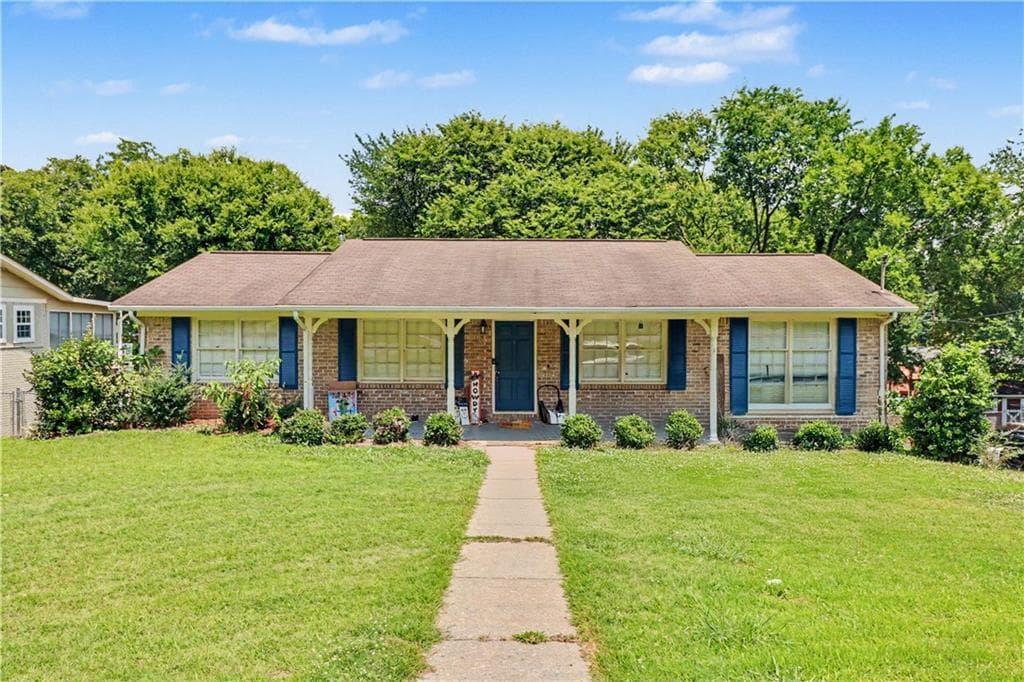 3 bedroom, 3 bathroom, 2,430 sq ft single family residence for sale at 202 Cherry Hill Drive, Calhoun, GA 30701