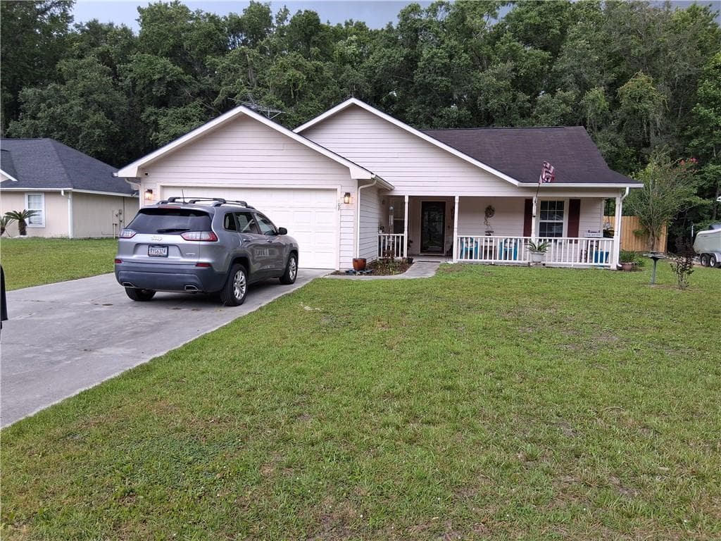 4 bedroom, 2 bathroom, 1,600 sq ft single family residence for sale at 108 Lake Palms Drive, Kingsland, GA 31548