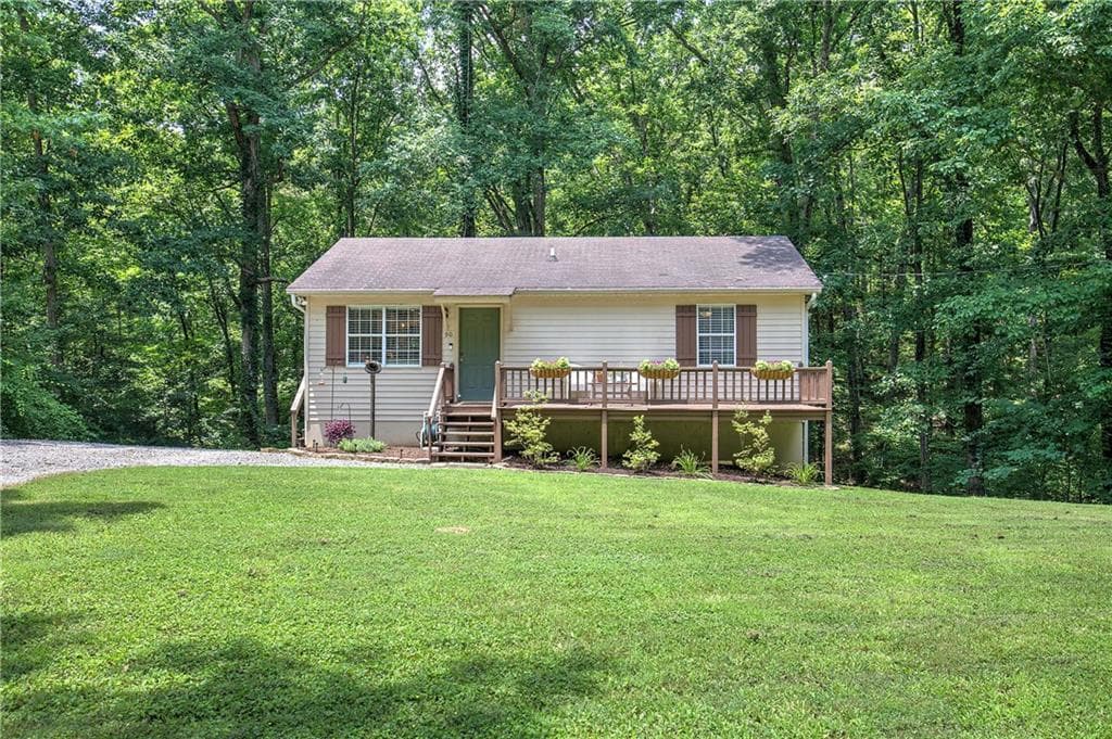 3 bedroom, 3 bathroom, 1,680 sq ft single family residence for sale at 90 Amanda Lane, Cartersville, GA 30120