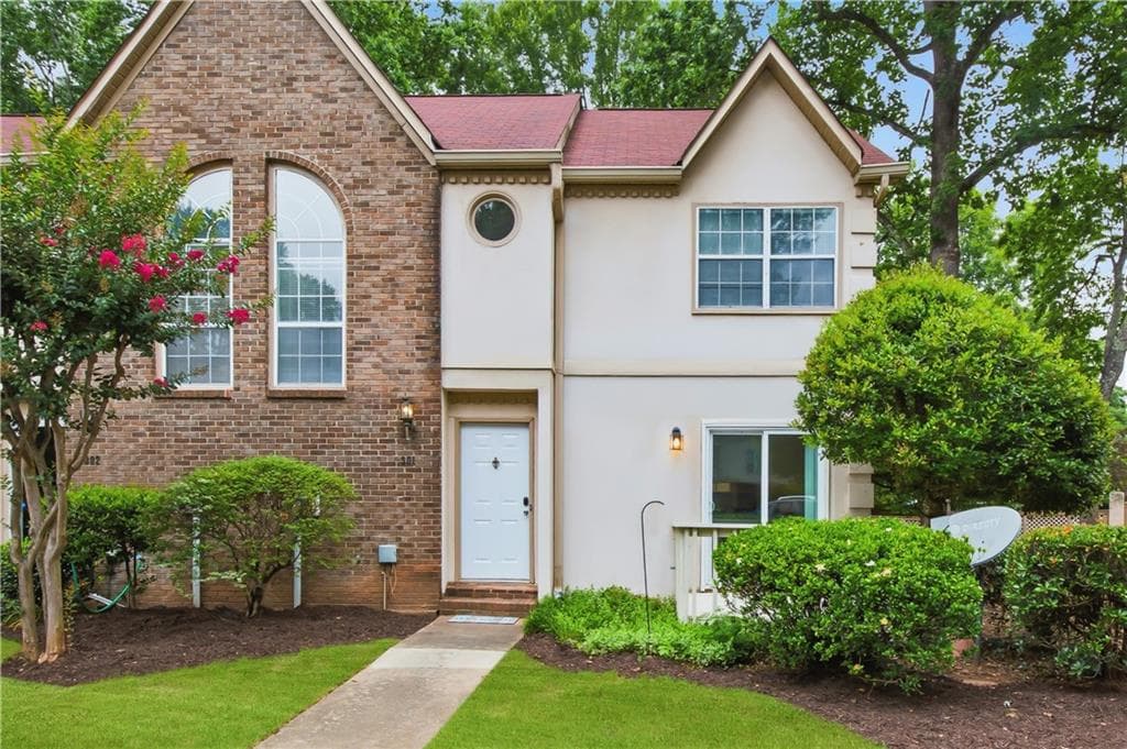 2 bedroom, 3 bathroom, 1,424 sq ft condominium sold at 301 Bridge Lane 301, Smyrna, GA 30082