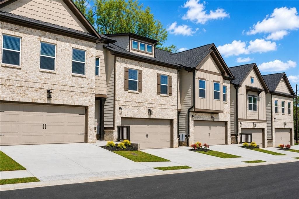 4 bedroom, 3 bathroom, 2,326 sq ft townhouse sold at 4227 Fern River Trail 4, Norcross, GA 30093