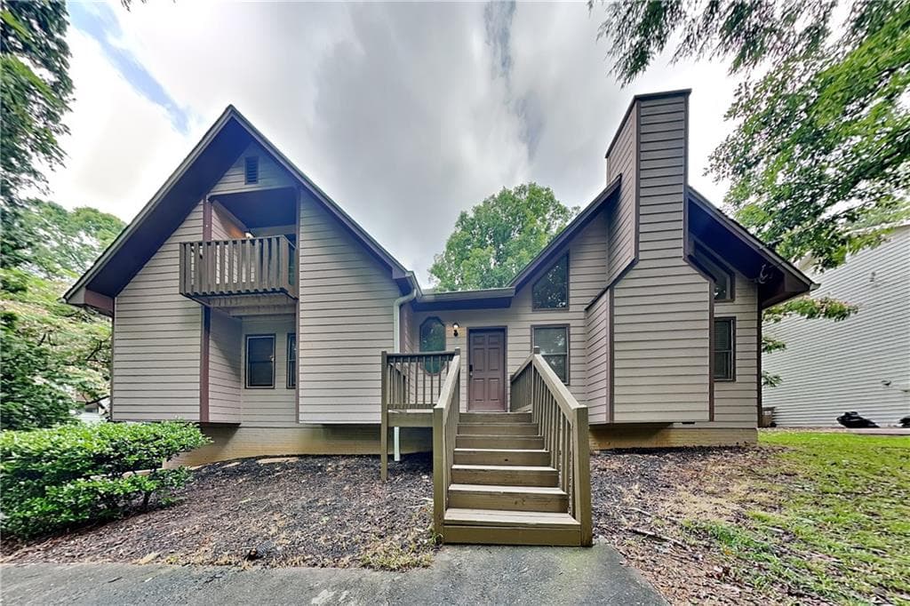 4 bedroom, 4 bathroom, 2,682 sq ft single family residence for rent at 4125 Inola Trail, Roswell, GA 30075 for $2,690 a month