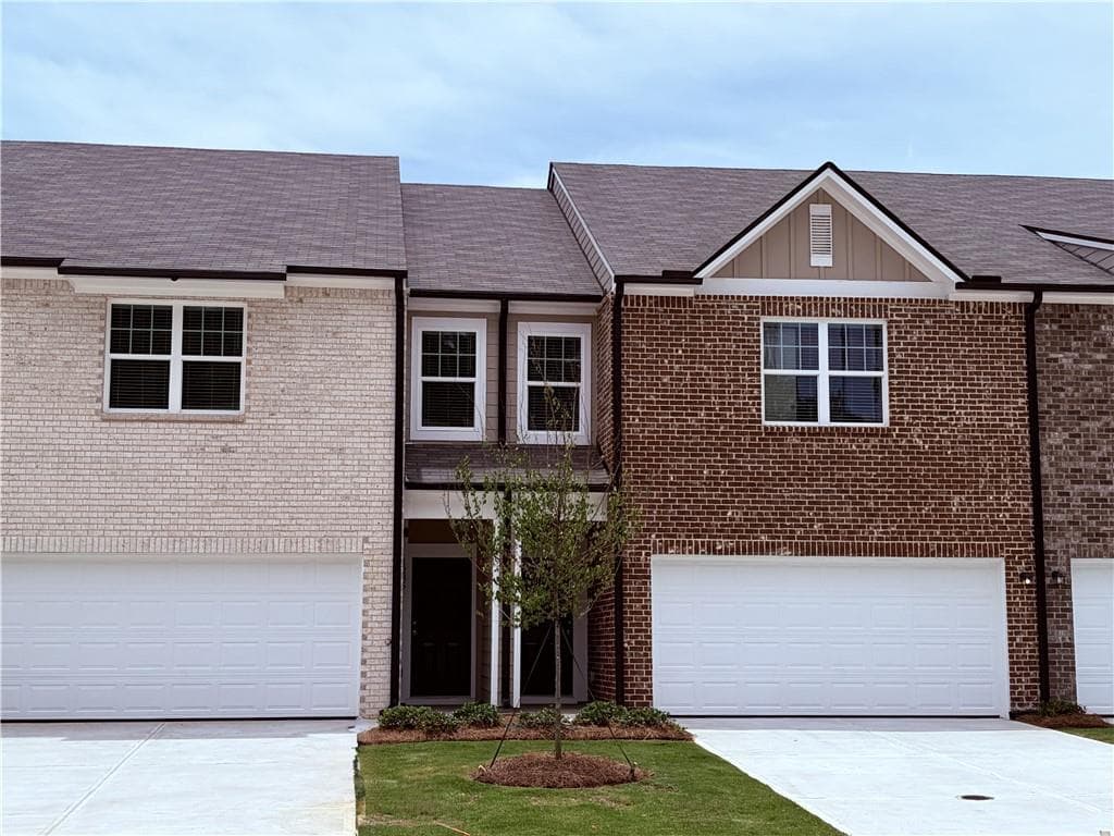 3 bedroom, 3 bathroom, 1,764 sq ft townhouse under contract at 1289 Fagiolo Street, Mcdonough, GA 30253