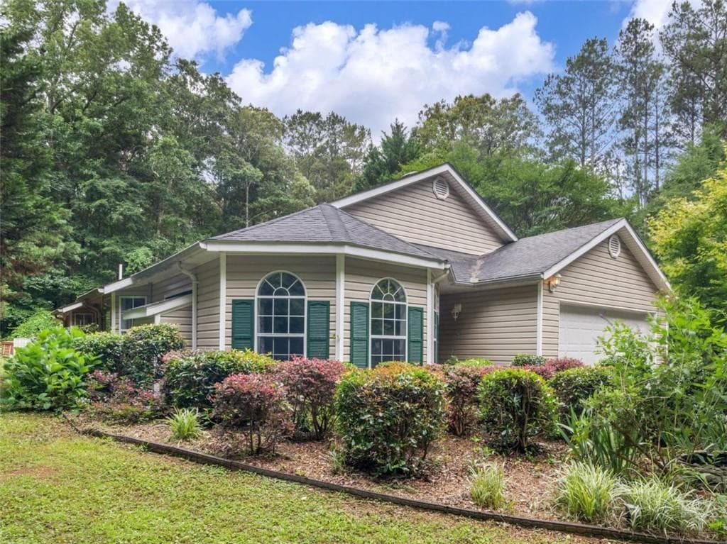 3 bedroom, 2 bathroom, 2,060 sq ft single family residence sold at 1331 Christian Circle, Conyers, GA 30013