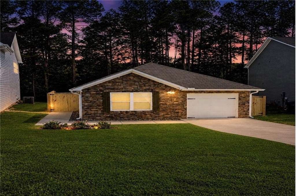 3 bedroom, 2 bathroom, 1,196 sq ft single family residence for sale at 61 Hood Park Court, Jasper, GA 30143