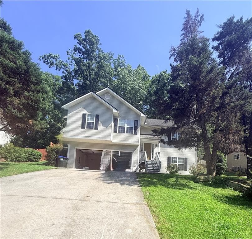 4 bedroom, 3 bathroom, 1,866 sq ft single family residence for rent at 1475 Brookdale Drive, Sugar Hill, GA 30518 for $1,998 a month