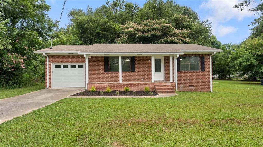 2 bedroom, 2 bathroom, 900 sq ft single family residence sold at 455 Sixth Avenue, Summerville, GA 30747