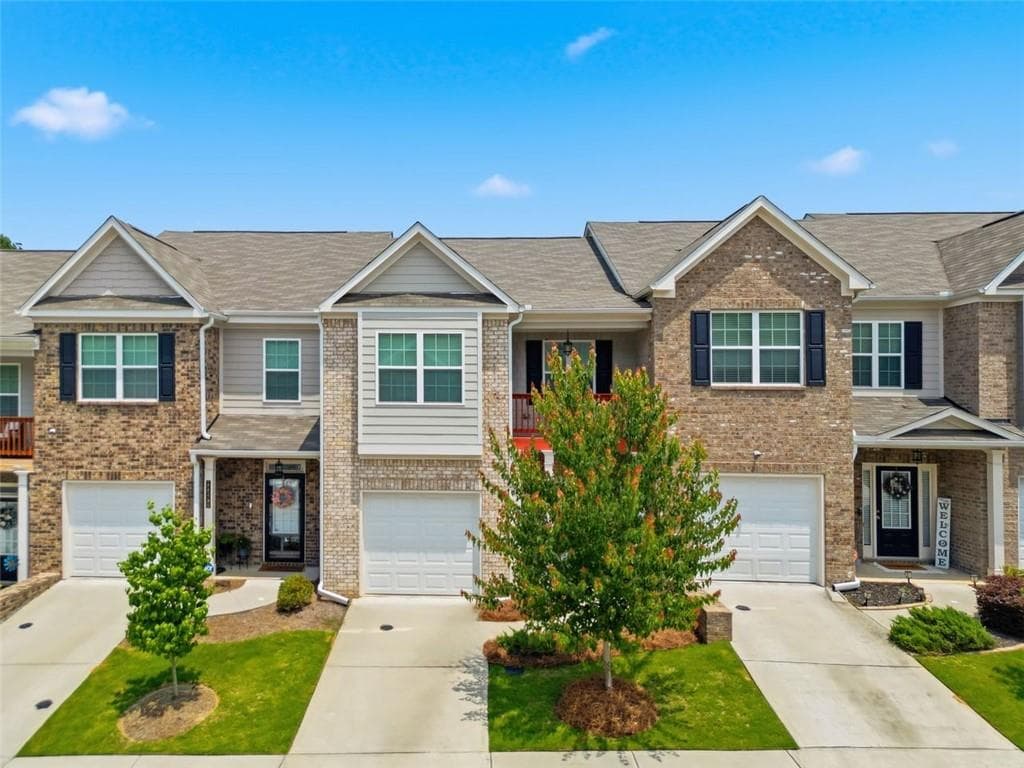 3 bedroom, 3 bathroom, 1,636 sq ft townhouse for sale at 11248 Benton Loop, Covington, GA 30014
