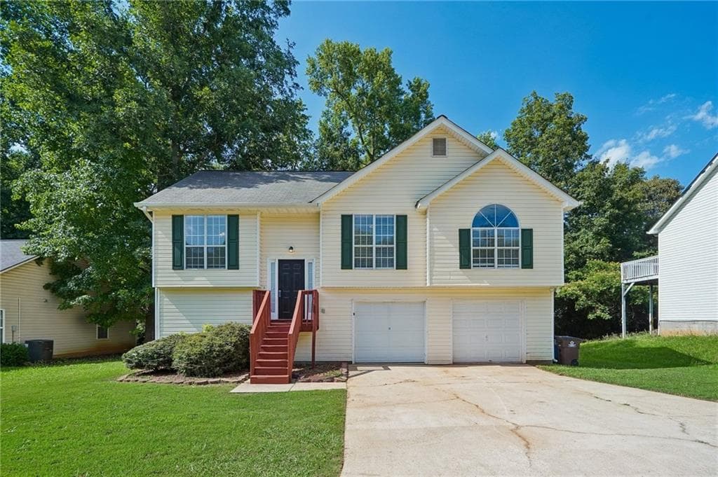 3 bedroom, 3 bathroom, 1,862 sq ft single family residence under contract at 403 Edgewood Drive, Mcdonough, GA 30253