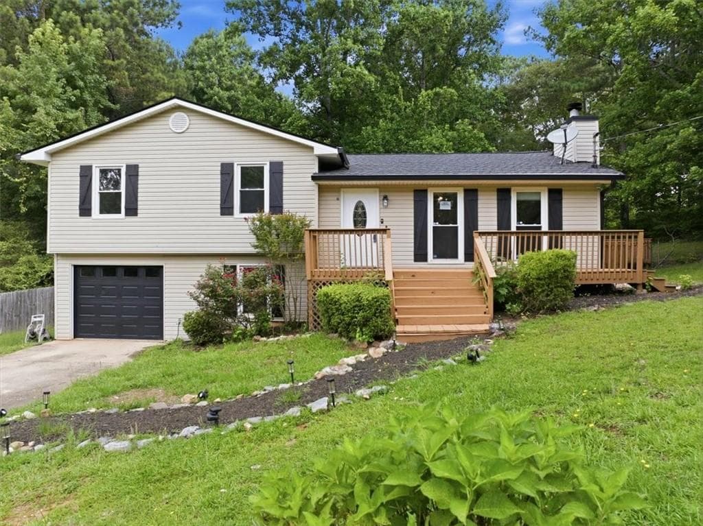 3 bedroom, 2 bathroom, 2,106 sq ft single family residence for sale at 105 Elberta Drive, Newnan, GA 30265