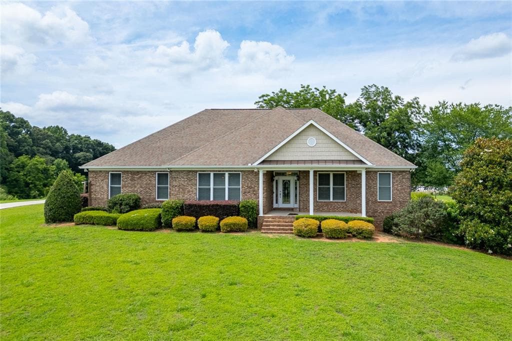 4 bedroom, 5 bathroom single family residence for sale at 563 Martin Road, Talmo, GA 30575