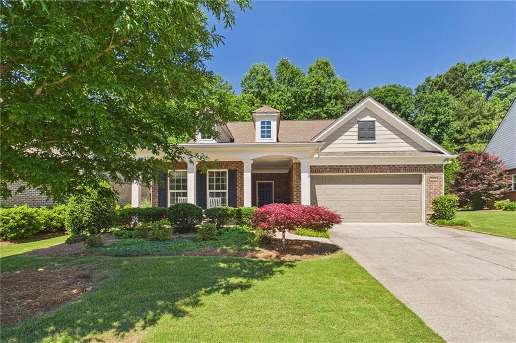 3 bedroom, 2 bathroom, 2,083 sq ft single family residence sold at 2960 Thistle Trail, Suwanee, GA 30024