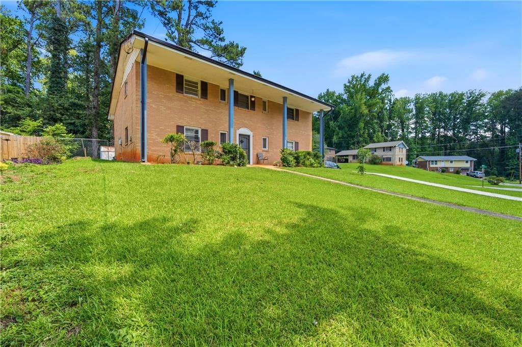 5 bedroom, 2 bathroom, 1,862 sq ft single family residence for sale at 1020 Cedar Circle, Forest Park, GA 30297