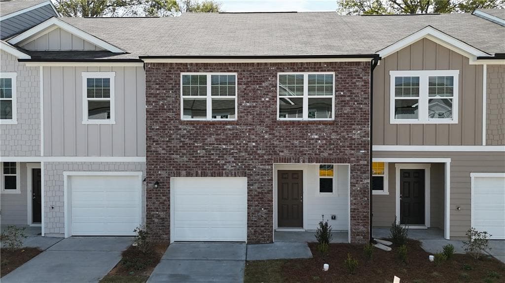 3 bedroom, 3 bathroom, 1,421 sq ft townhouse sold at 1104 Lucienne Boulevard, Auburn, GA 30011