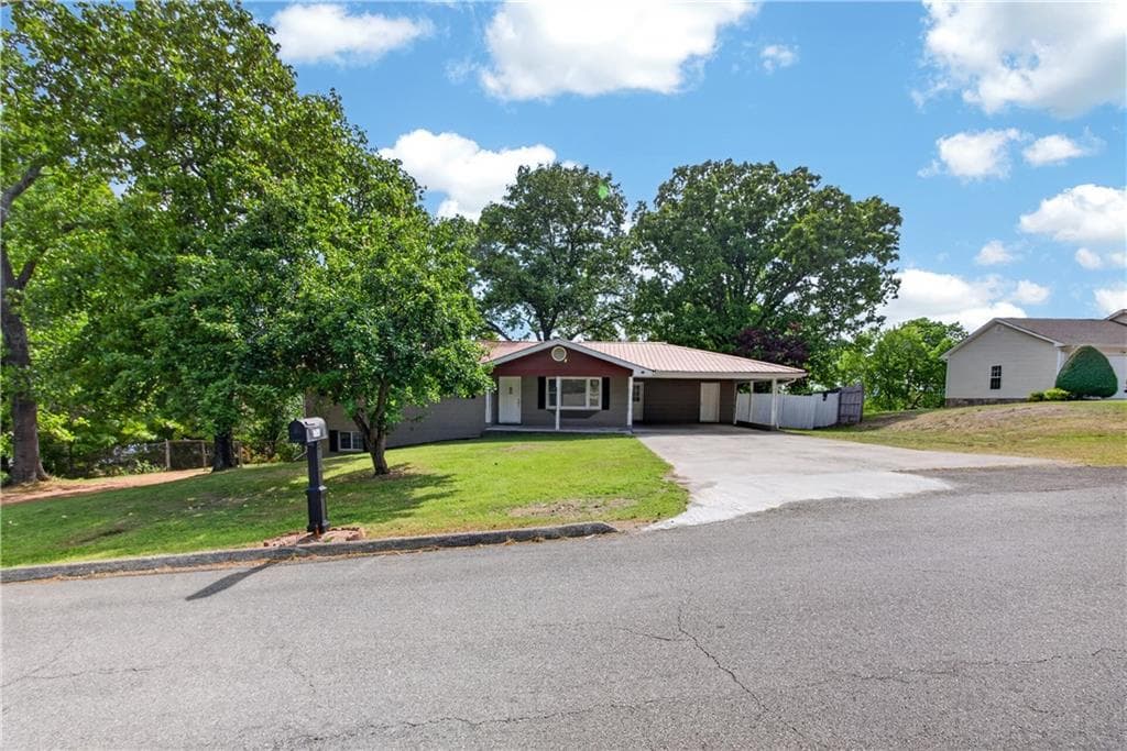 6 bedroom, 4 bathroom, 1,963 sq ft single family residence under contract at 1780 N Boyd Drive, Rocky Face, GA 30740