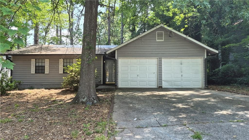 3 bedroom, 2 bathroom, 1,236 sq ft single family residence sold at 1761 Kristi Drive, Lawrenceville, GA 30043