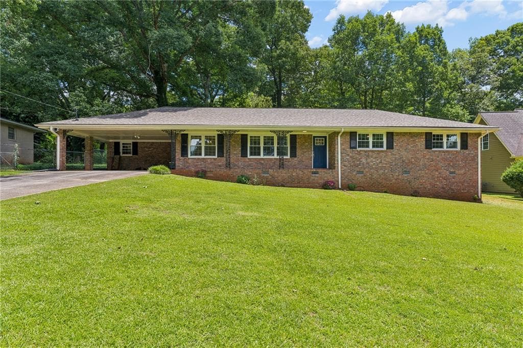 3 bedroom, 2 bathroom, 1,895 sq ft single family residence sold at 536 Rimrock Trail, Stone Mountain, GA 30083