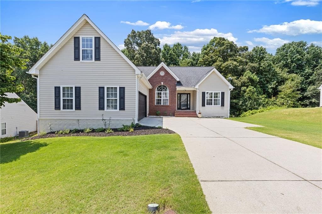 5 bedroom, 3 bathroom, 3,045 sq ft single family residence sold at 2565 Cordillo Drive, Dacula, GA 30019