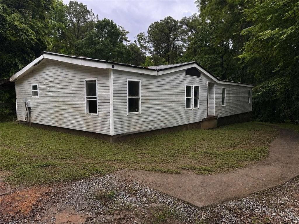 3 bedroom, 2 bathroom, 1,680 sq ft single family residence for sale at 185 Refuge Valley Road, Jasper, GA 30143