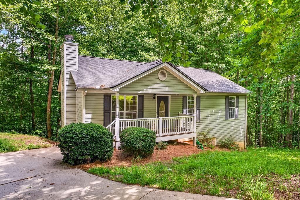 3 bedroom, 3 bathroom, 1,218 sq ft single family residence for sale at 365 Price Lane, Dahlonega, GA 30533