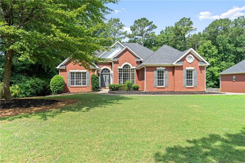 4 bedroom, 4 bathroom, 3,966 sq ft single family residence for sale at 1048 Crown River Parkway, Mcdonough, GA 30252