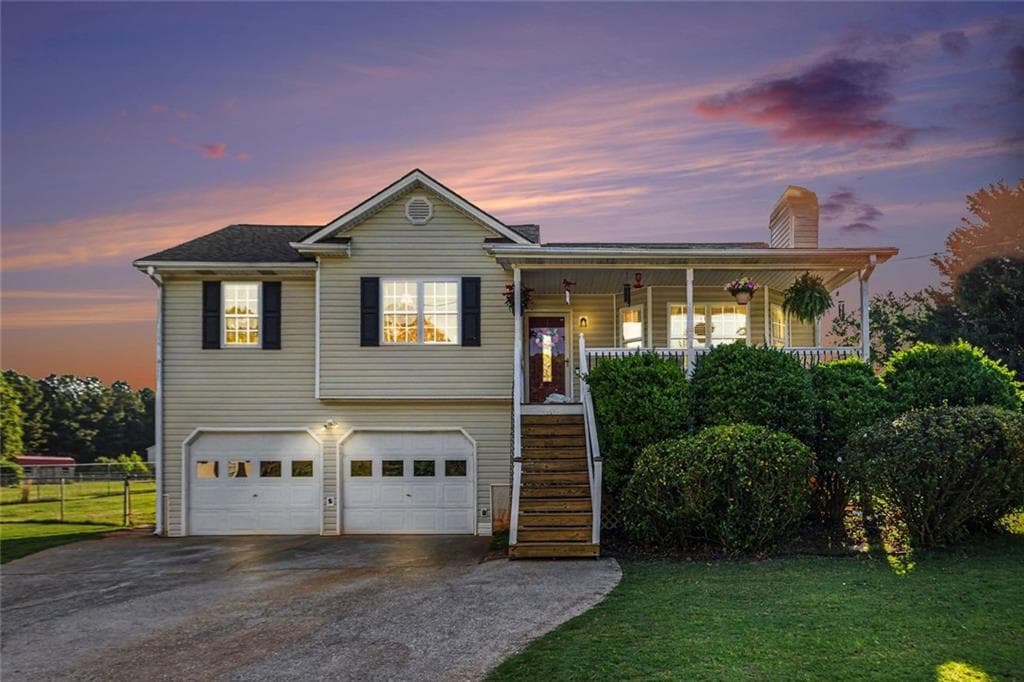 4 bedroom, 2 bathroom, 2,511 sq ft single family residence sold at 302 Fairview Lane, Dallas, GA 30157
