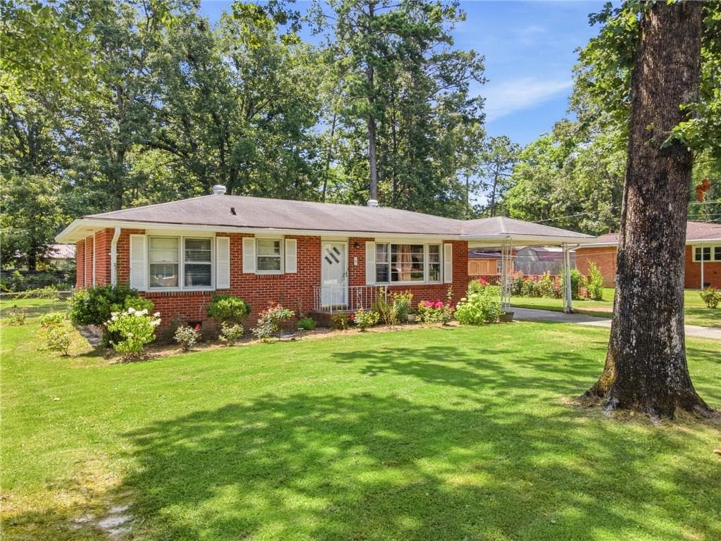3 bedroom, 1 bathroom, 1,226 sq ft single family residence for sale at 4 Wakefield Place, Rome, GA 30165