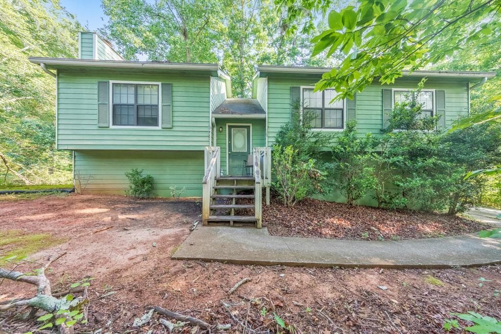 3 bedroom, 2 bathroom, 1,406 sq ft single family residence sold at 4021 Oak Stone Drive, Douglasville, GA 30135