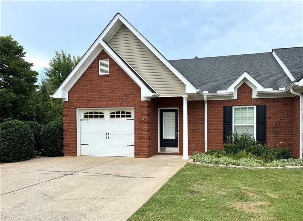 2 bedroom, 2 bathroom, 1,136 sq ft townhouse sold at 306 Lexy Way, Adairsville, GA 30103