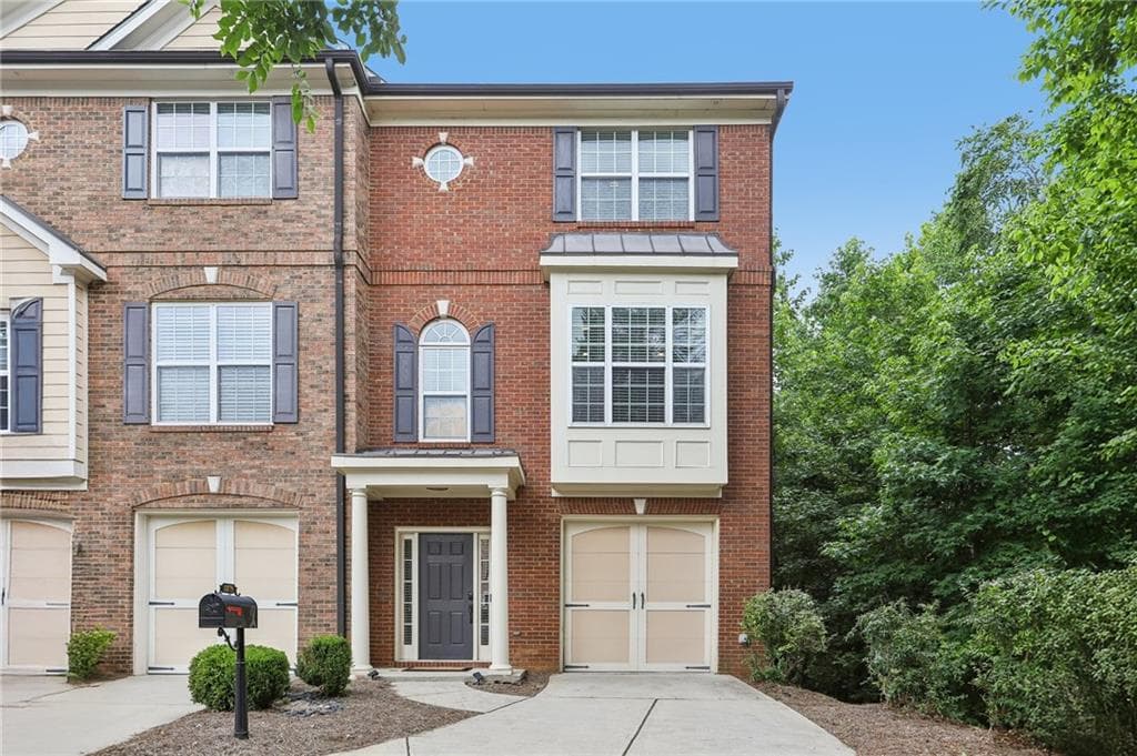 3 bedroom, 4 bathroom, 2,358 sq ft townhouse sold at 1875 Appaloosa Run Trail, Buford, GA 30519