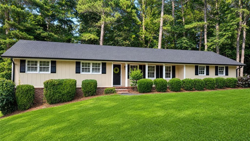 3 bedroom, 2 bathroom, 1,359 sq ft single family residence sold at 2356 Cambridge Street, Snellville, GA 30078