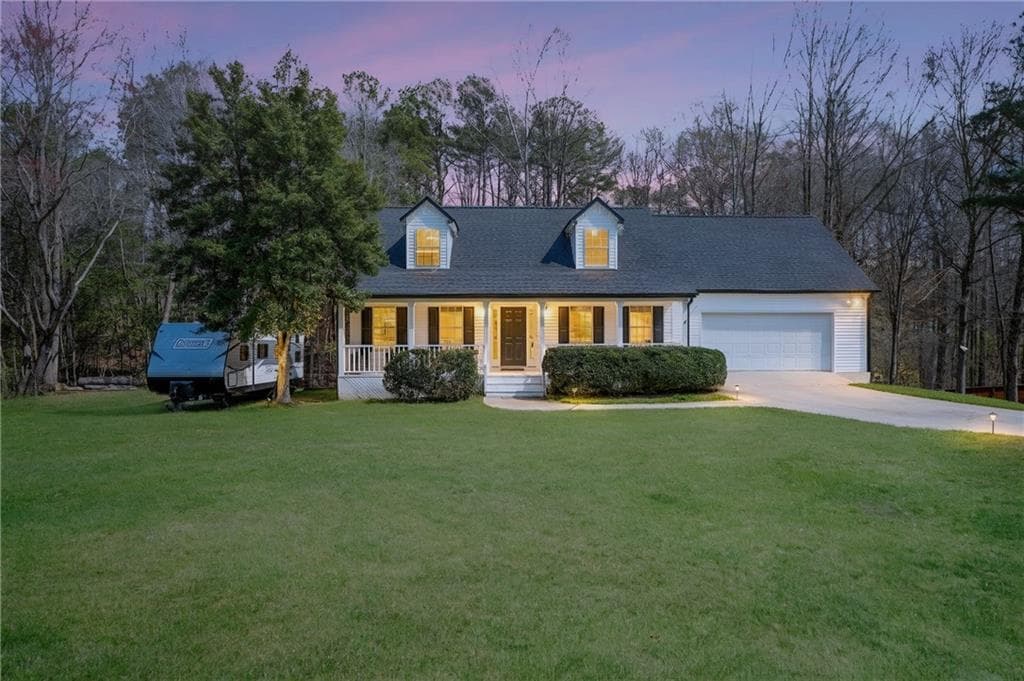 4 bedroom, 4 bathroom, 2,556 sq ft single family residence sold at 879 Spring Oak Court, Loganville, GA 30052