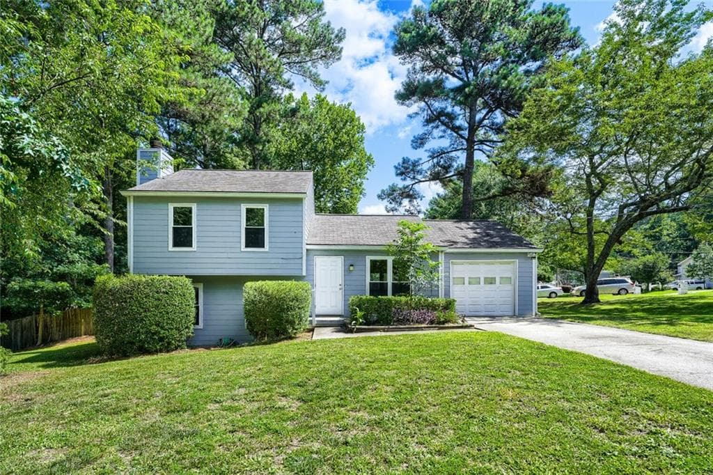 3 bedroom, 2 bathroom, 1,320 sq ft single family residence sold at 2635 Meadow Bend Court, Duluth, GA 30096