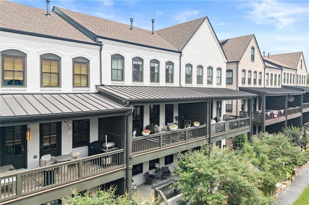 4 bedroom, 4 bathroom, 2,888 sq ft townhouse sold at 6730 Pippin Walk, Alpharetta, GA 30005