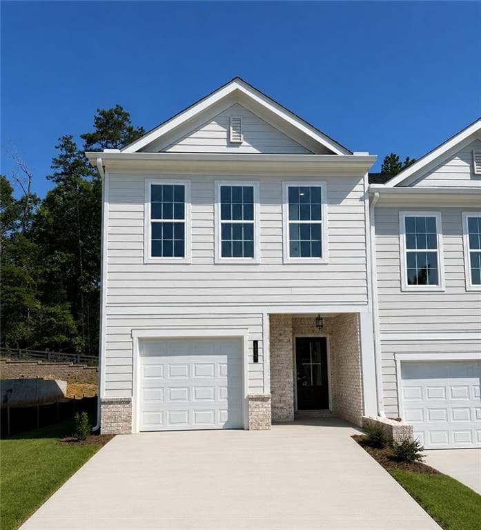 3 bedroom, 3 bathroom, 1,384 sq ft townhouse for sale at 107 Greenview Court, Homer, GA 30547