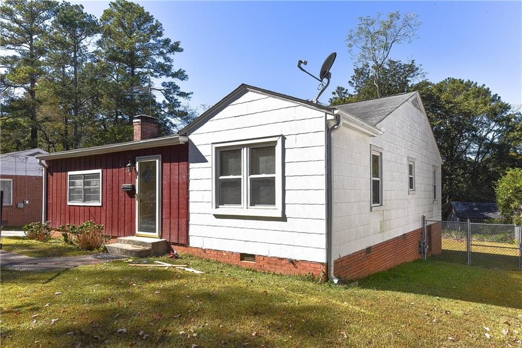 3 bedroom, 2 bathroom, 1,368 sq ft single family residence for sale at 3049 Cloverhurst Drive, Atlanta, GA 30344