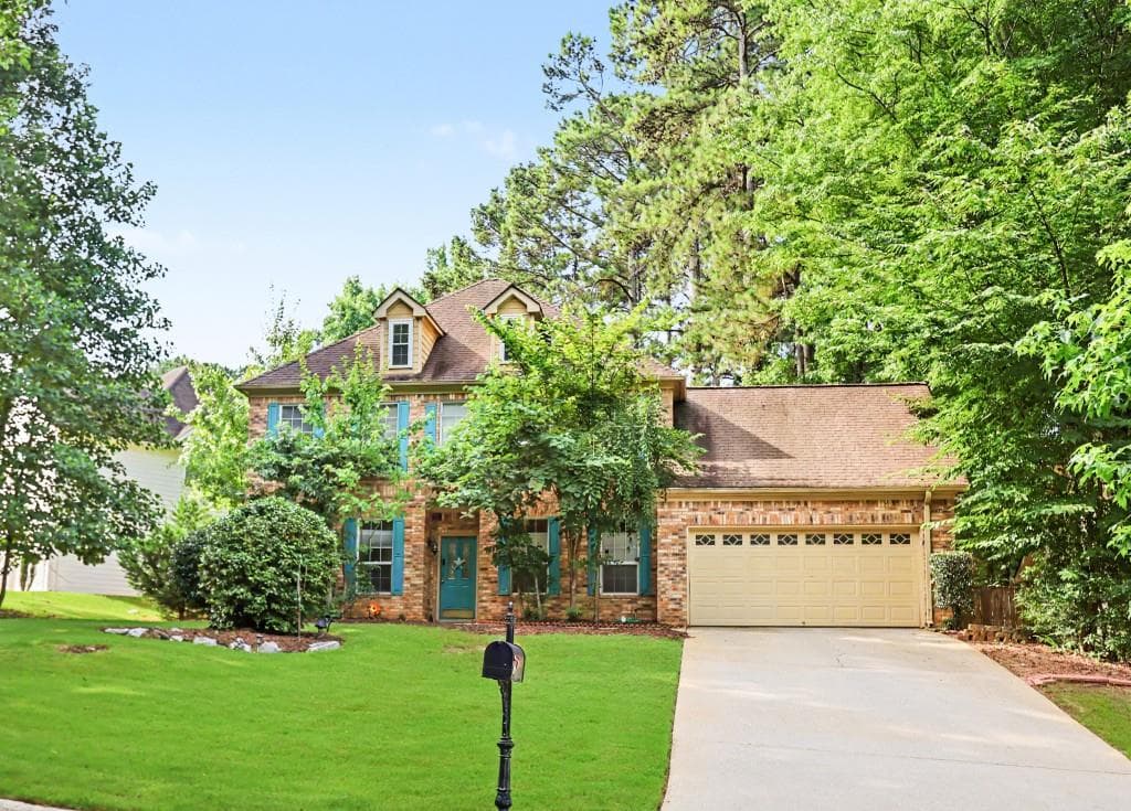 3 bedroom, 3 bathroom, 2,016 sq ft single family residence for sale at 361 Shyrewood Drive, Lawrenceville, GA 30043