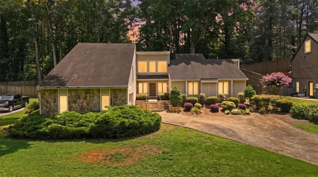 4 bedroom, 3 bathroom, 2,805 sq ft single family residence sold at 26 Latimer Lane, Kennesaw, GA 30144