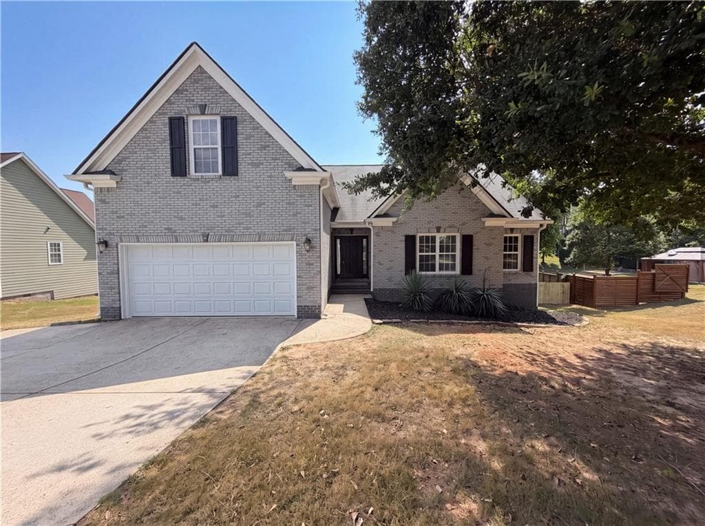4 bedroom, 3 bathroom, 2,260 sq ft single family residence for sale at 1240 Platinum Drive, Hoschton, GA 30548